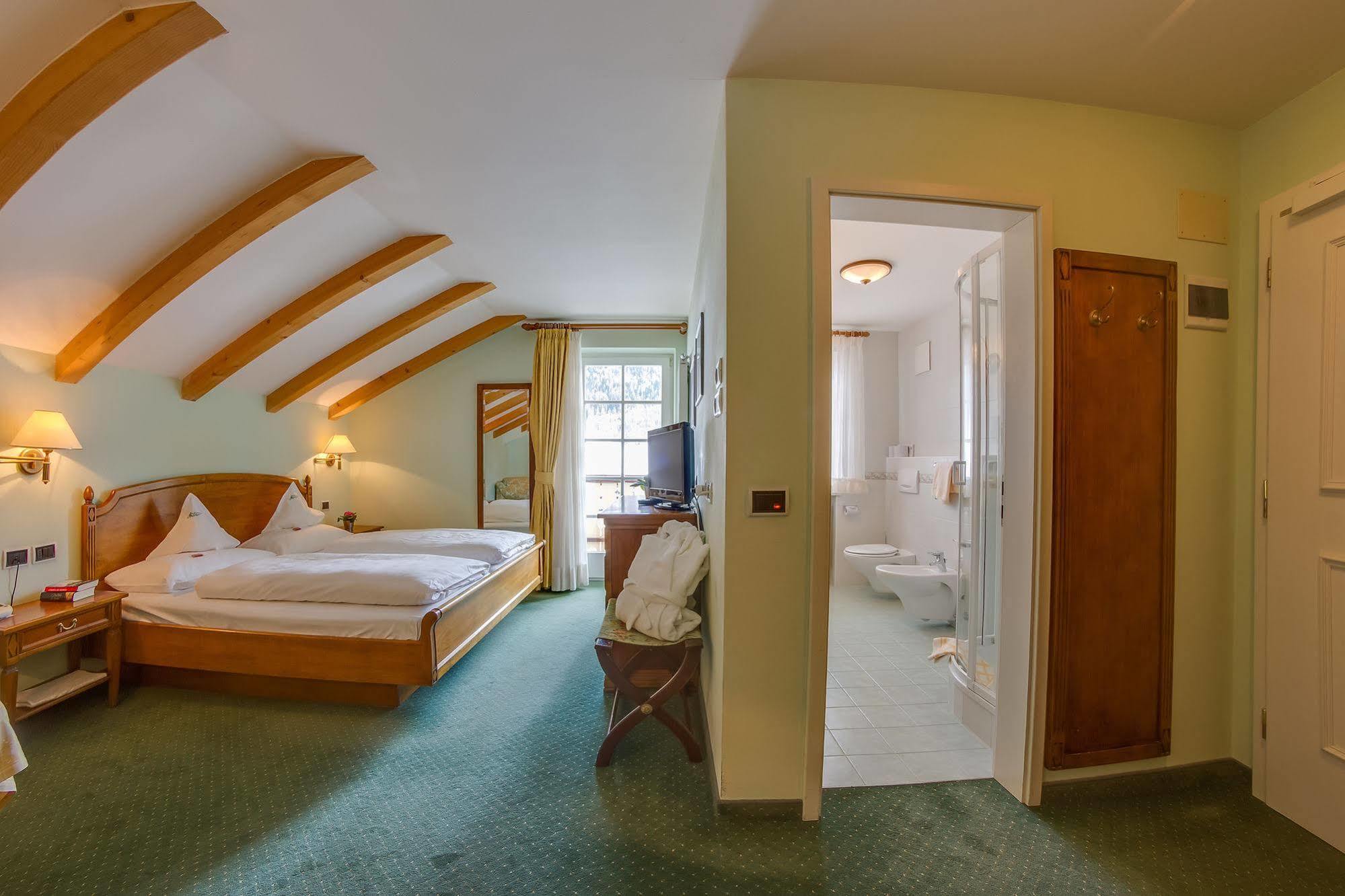 Hotel Berger Superior Riva di Tures Ngoại thất bức ảnh
