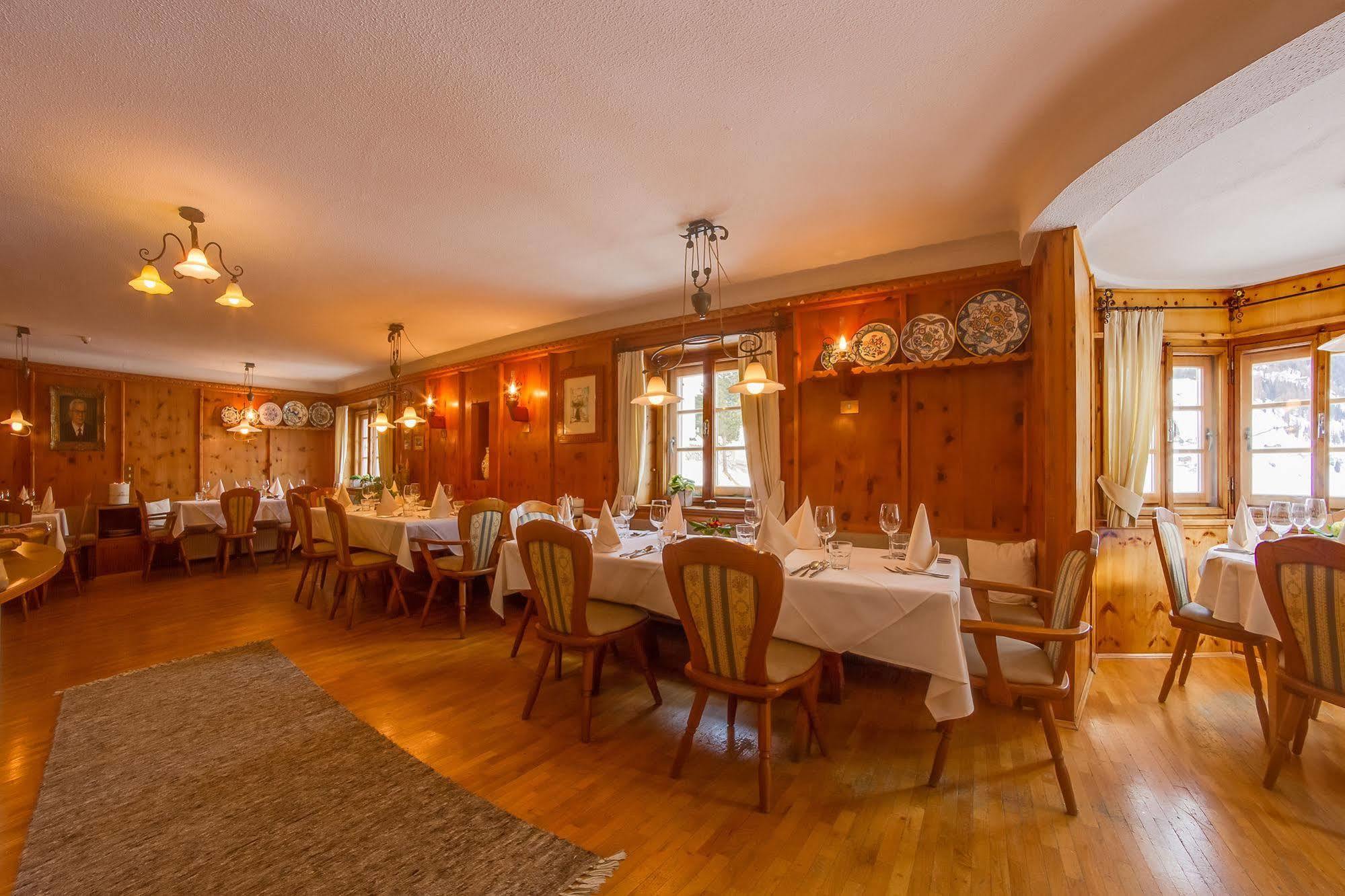 Hotel Berger Superior Riva di Tures Ngoại thất bức ảnh